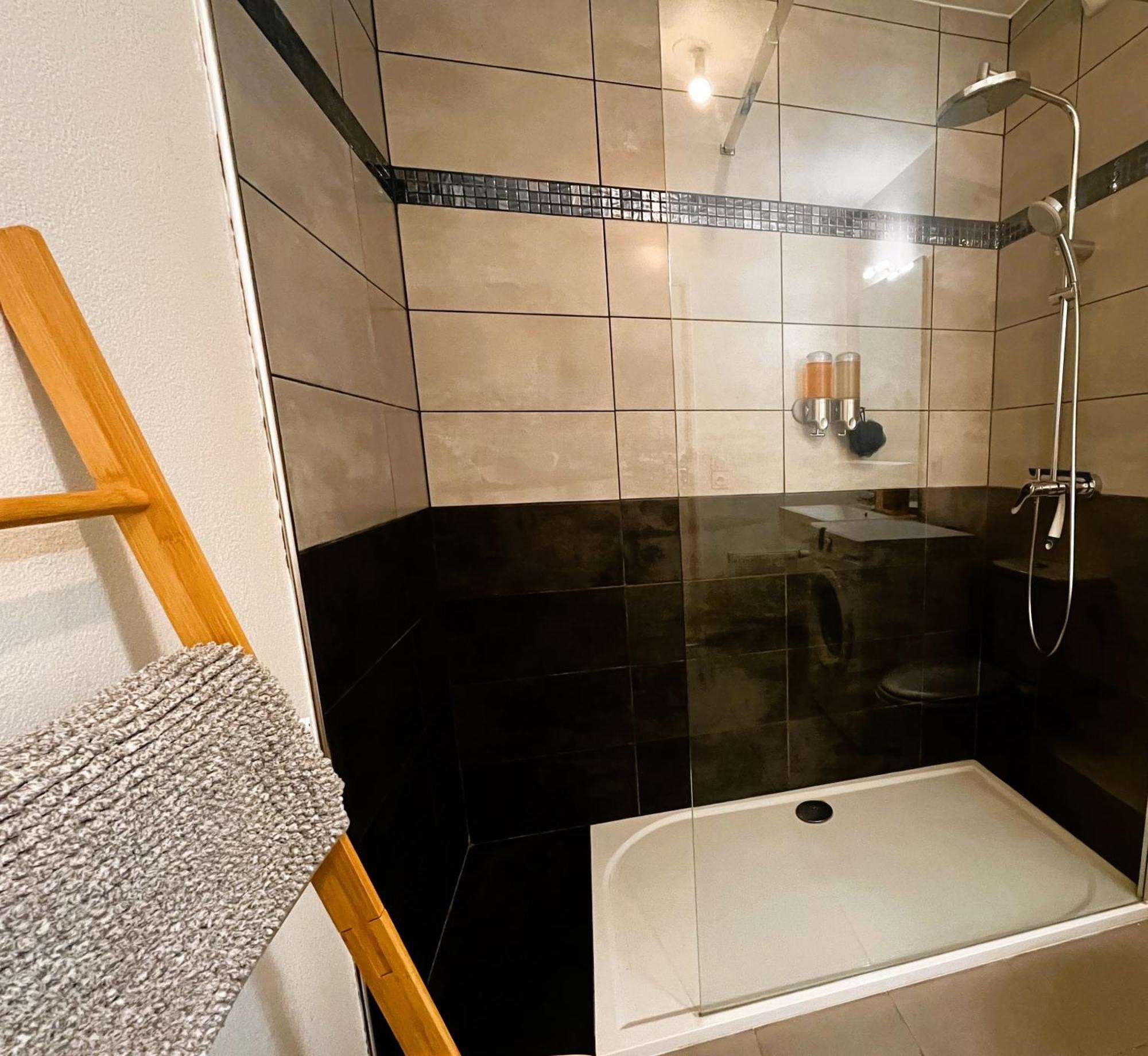 Appart Romarin - Proche Gare - Cosy Miramas Exterior foto